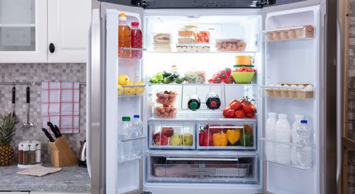 Un réfrigérateur plein consomme-t-il plus d’énergie ?