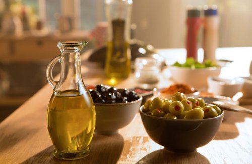 Huile d’olive, l’erreur que tout le monde fait : voici l’endroit idéal pour la conserver sans la gâcher