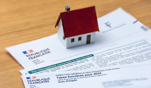 Nouvelle taxe foncière 2025 : voici combien vous allez payer en plus pour votre terrasse ou votre balcon