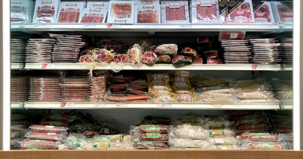 Tout le monde parle des pesticides, mais cette substance cachée dans nos aliments les plus courants est bien plus toxique