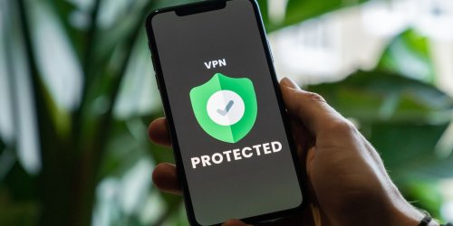 Can’t Connect to a VPN on Your iPhone? 7 Ways to Fix It