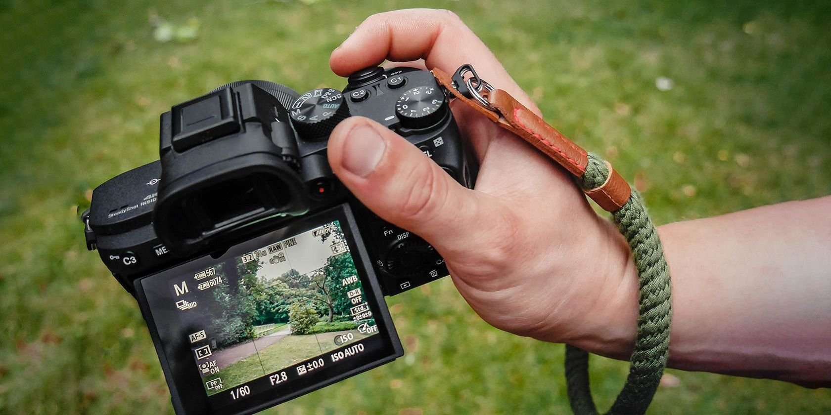 A Useful Guide to Stunning One-Handed Photography