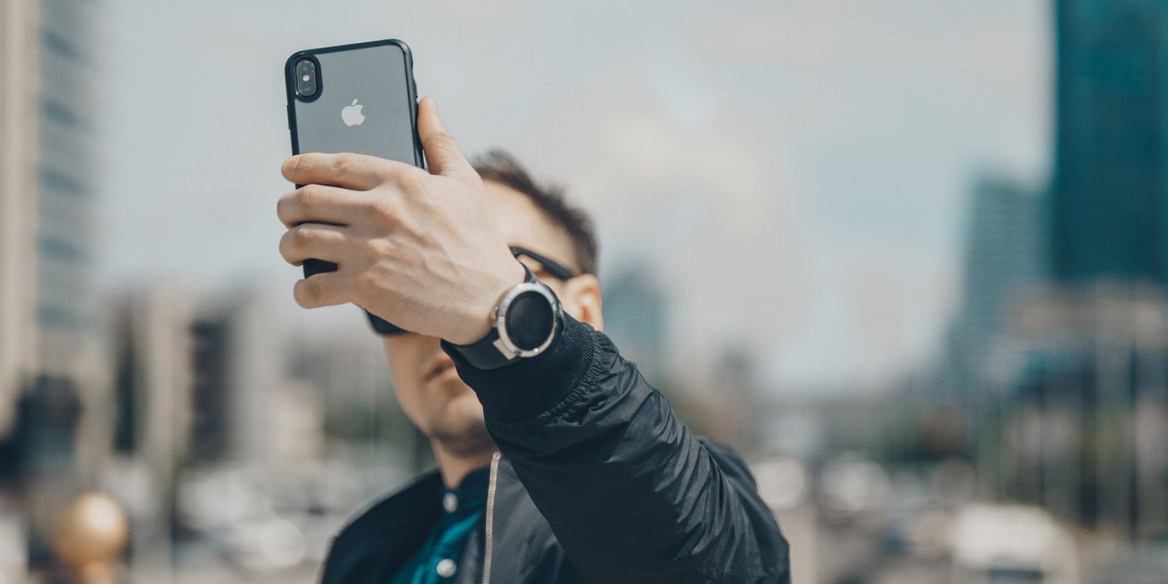 8 iPhone Apps for the Selfie Obsessed
