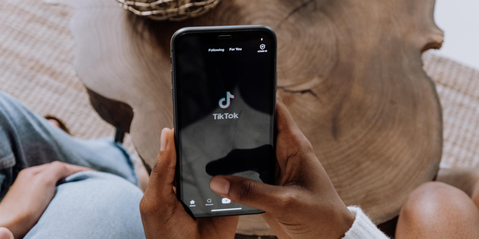 9 iPhone Tricks We Found on TikTok That Will Impress Your Friends