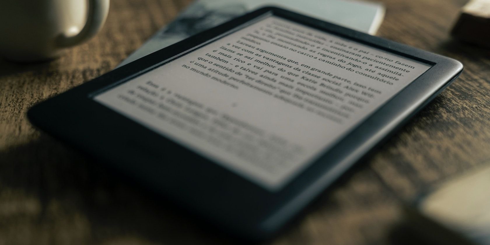 How to Update Your Kindle Books Manually and Automatically