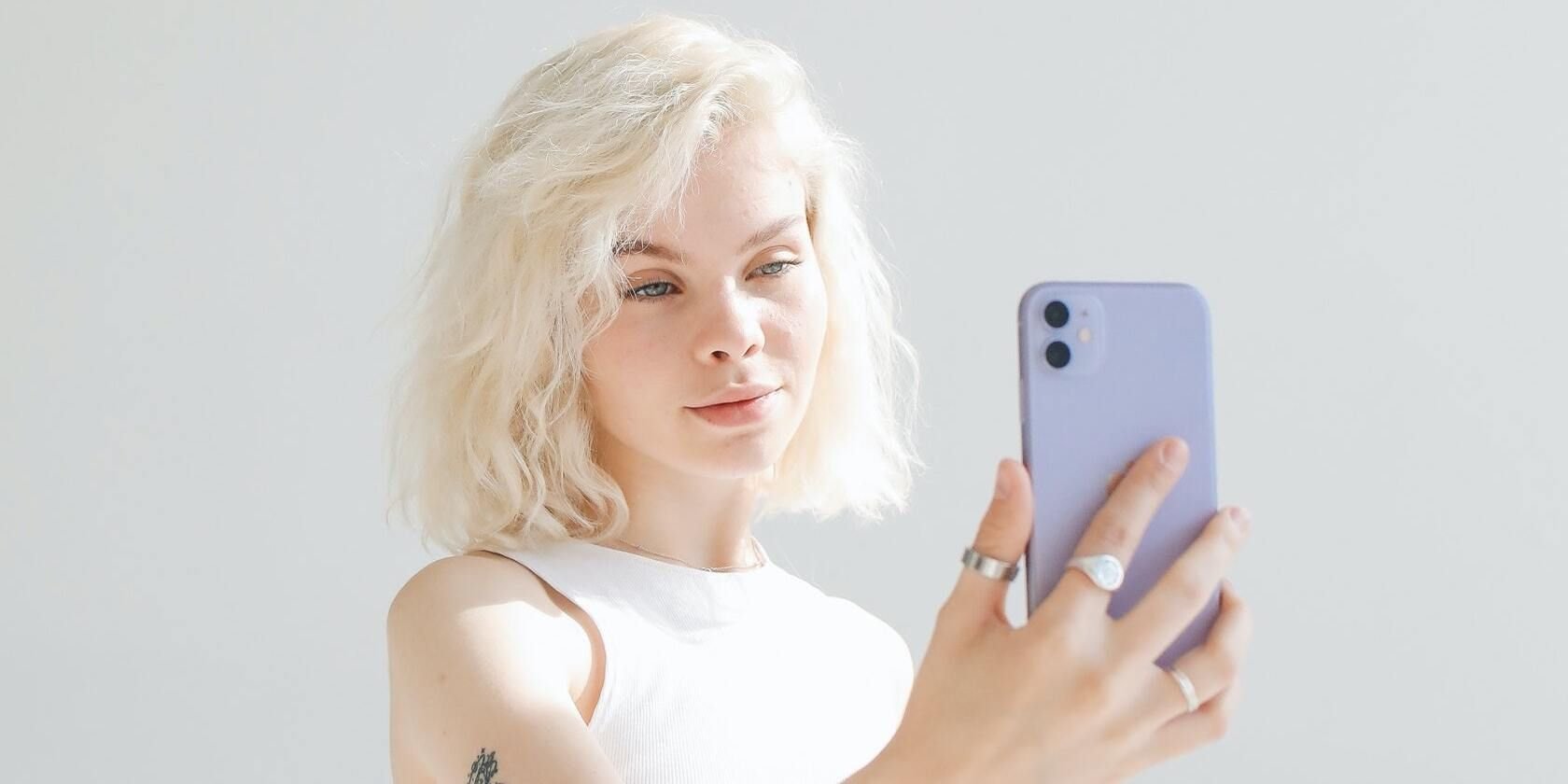 How to Stop iPhone Selfies From Flipping or Mirroring After You Take the Photo