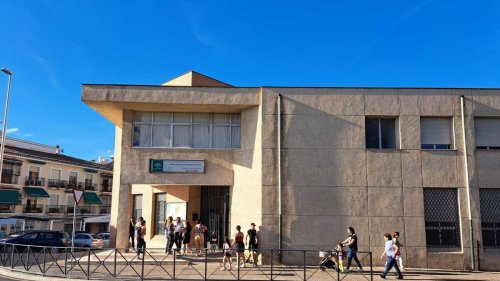 Padres de un colegio de Antequera siguen exigiendo una segunda clase para Infantil