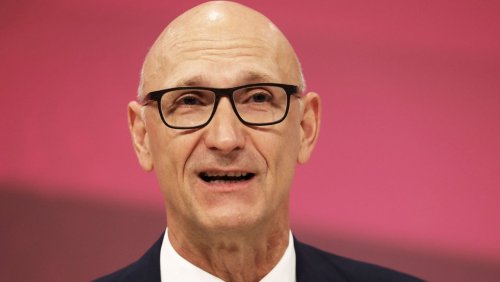 Tim Höttges Nächste Gehaltserhöhung für den Telekom-Chef