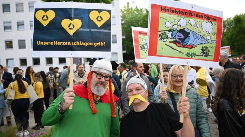 Bankenpoker: Commerzbank-Beschäftigte protestieren gegen mögliche Übernahme durch UniCredit