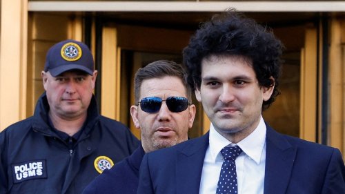 Strafmaß für Sam Bankman-Fried: 5 oder 50 Jahre Haft? Worauf der gestürzte Kryptokönig jetzt noch hofft