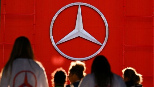 Dieselmotoren unter Verdacht: Bundesamt droht Mercedes mit Stilllegungen wegen Abgasmanipulation