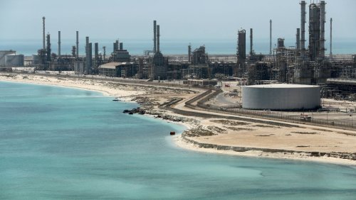 Kriegsgewinnler Saudi Aramco erzielt Rekordgewinn - und weitet Ölförderung aus