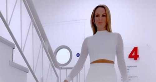 Amanda Holden leaves fans saying 'OMG' as she suffers hilarious wardrobe blunder