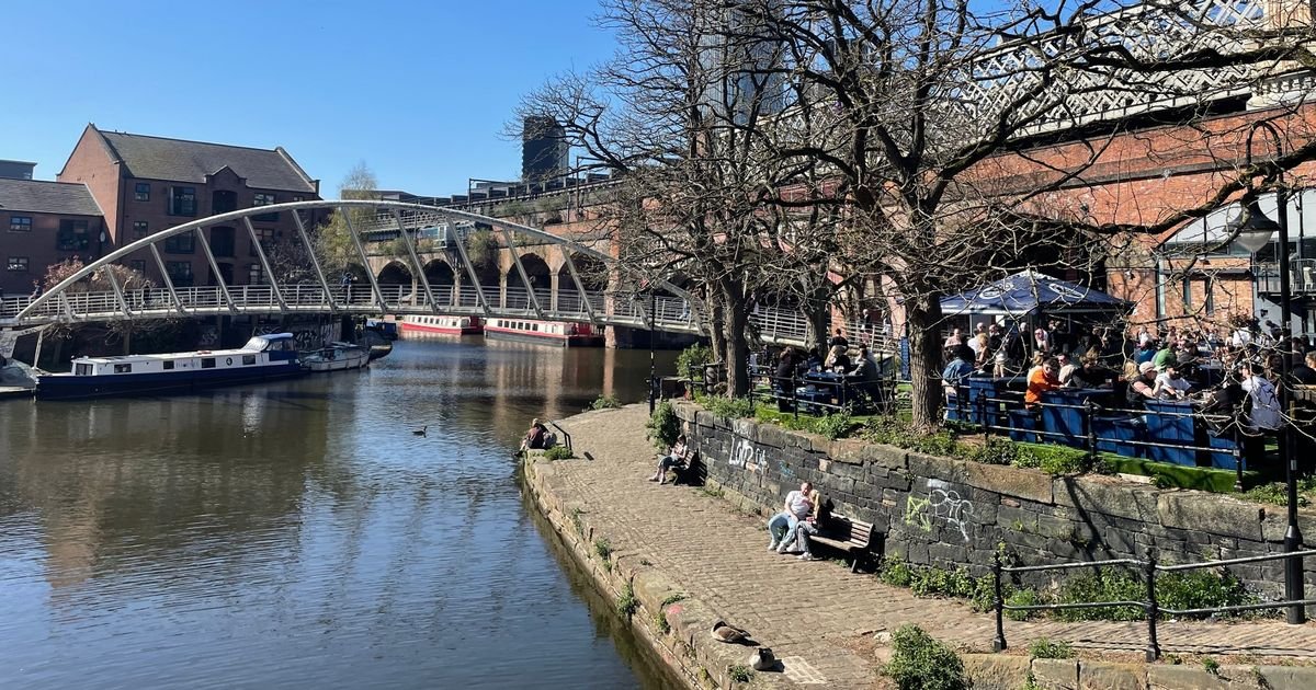 The canalside bar with a huge beer garden once owned by a famous singer - Manchester Evening News