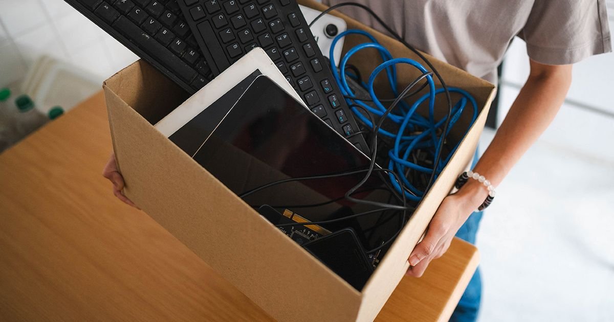 DWP fraud investigators to raid properties and seize these electronics