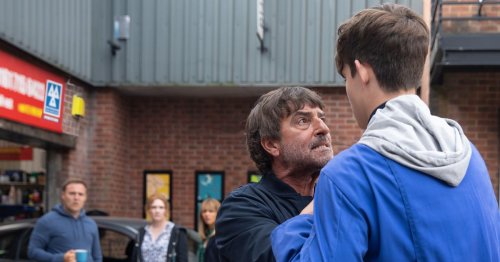 ITV Coronation Street fans distracted by Aaron's dad's famous lookalike who viewers may recognise for soap roles