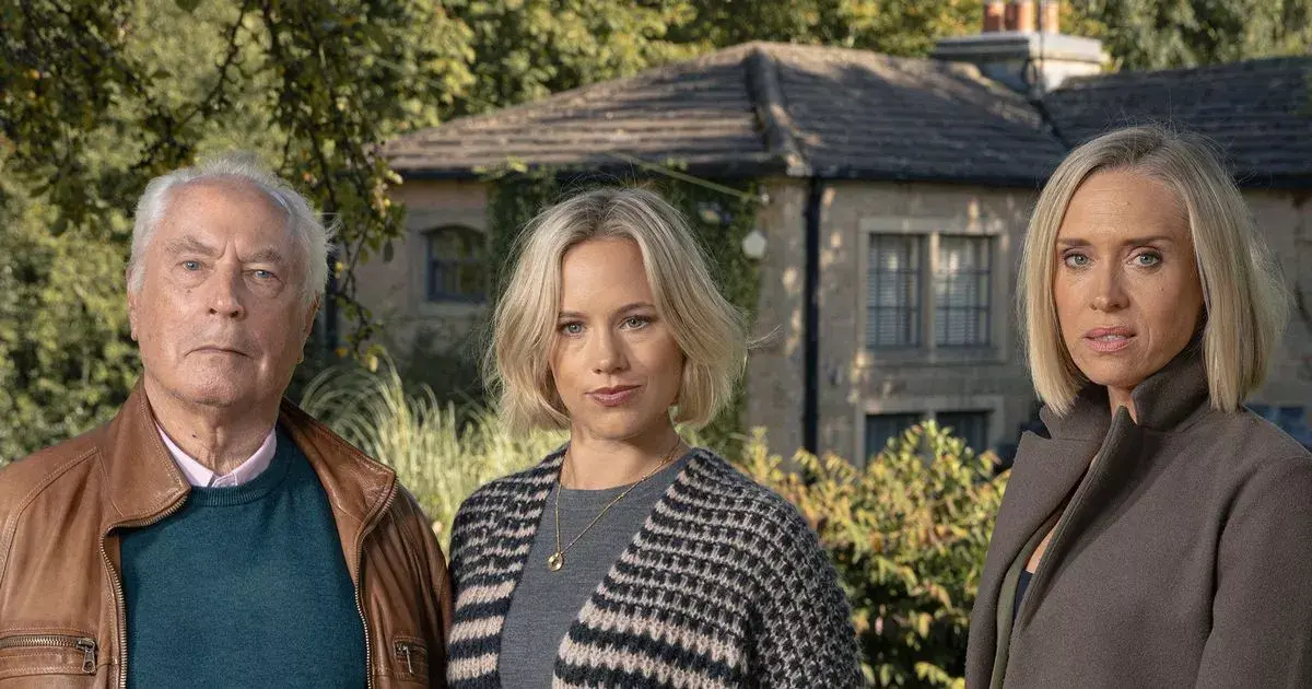 ITV Emmerdale fans 'work out' Rob's identity as Steph DNA twist 'confirmed'