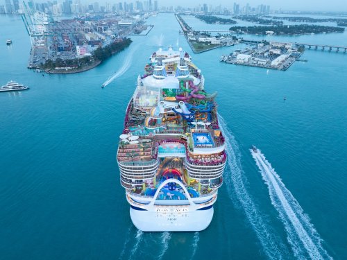 Icon of the Seas: World’s Largest Cruise Ship Begins its Maiden Voyage