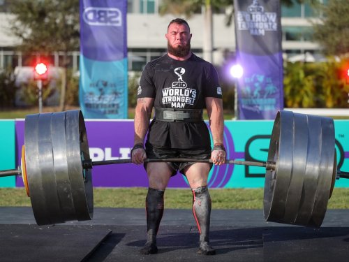 Watch World’s Strongest Man Oleksii Novikov Deadlift 549kg to Break the World Record