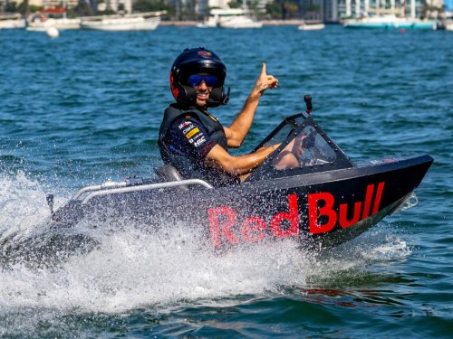 f1-stars-ricciardo-and-tsunoda-go-head-to-head-in-mini-jet-boat