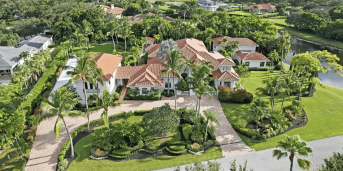 A Family Compound—With Three Kitchens—in Palm Beach Gardens, Florida