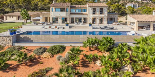 A Modern Mediterranean Home in Mallorca With Water Views Lists for €24.5 Million