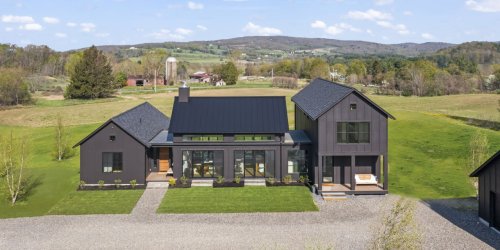 A Moody Modern Farmhouse Set Among the Rolling Fields of New York’s Hudson Valley