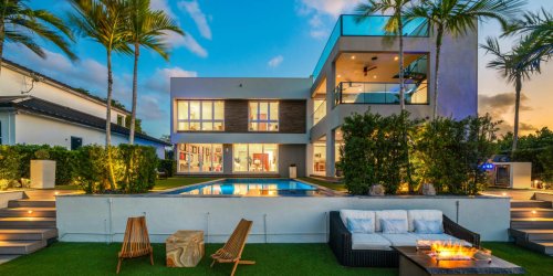 Mets Player Jose Iglesias’s Miami Home, an Unusual Barn Conversion in the Hamptons and More