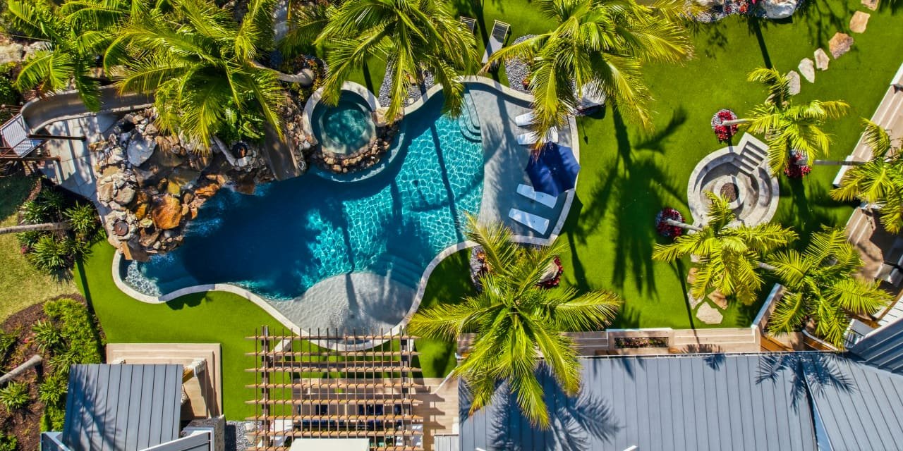 Week in Review: Backyards, Bitcoin, and Beachfront Beauties