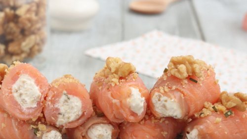 Roulés de saumon fumé au fromage frais et aux noix – recette facile et inratable