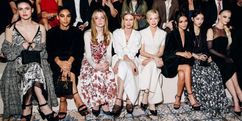 À New York, ce brillant casting de stars illumine le front-row du défilé Dior
