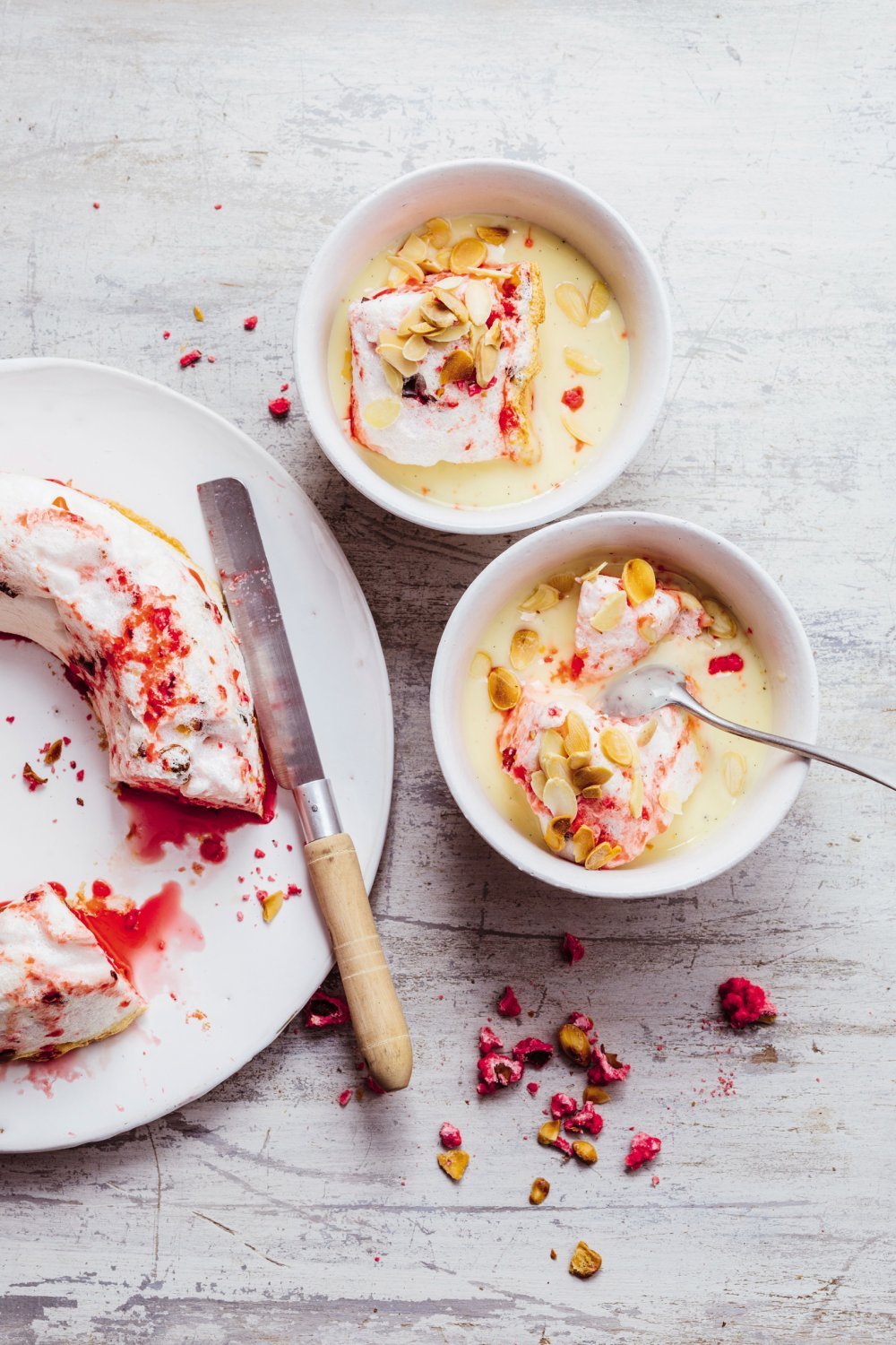 Île flottante aux pralines roses