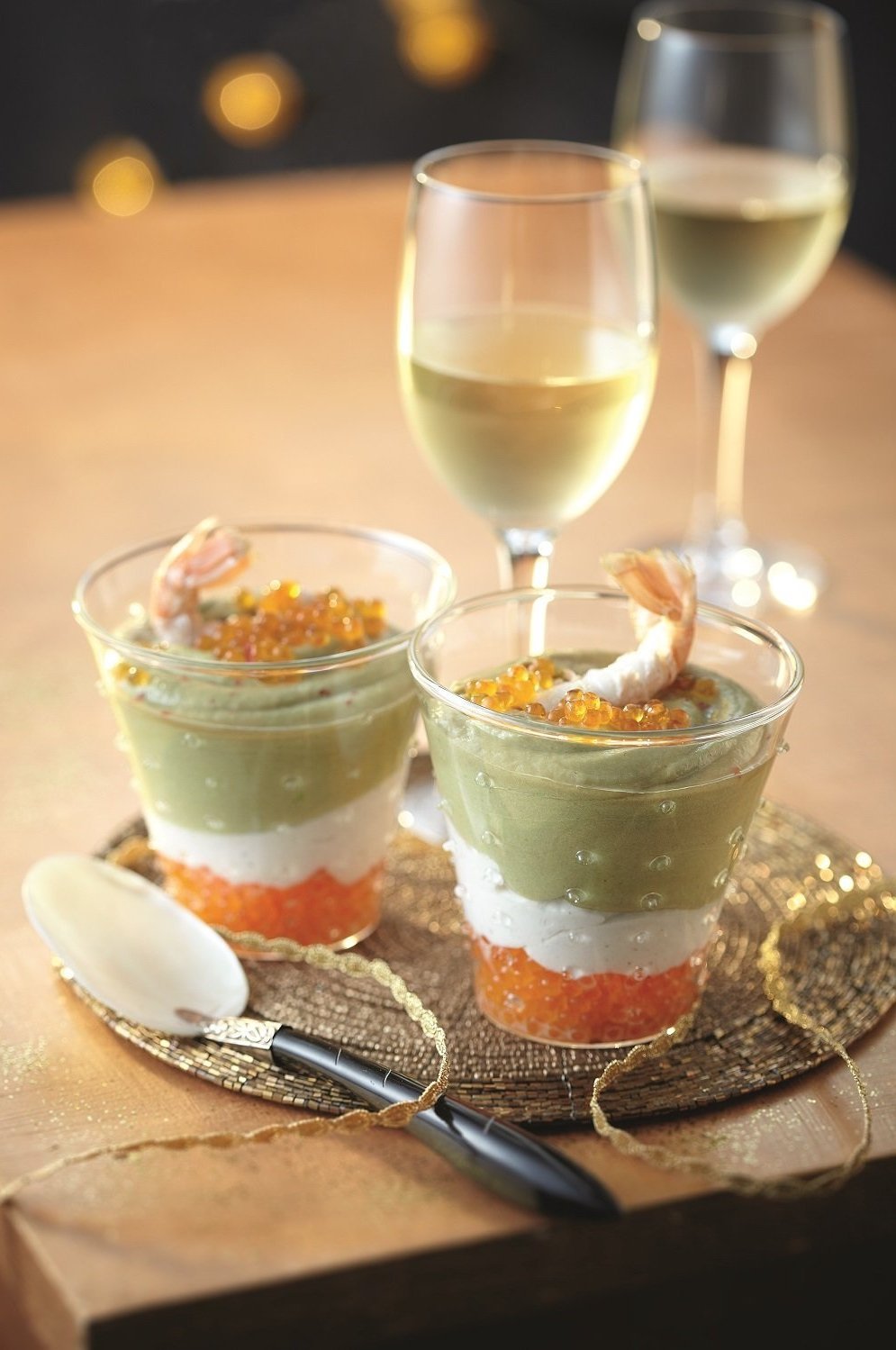Verrines de mousse d'avocat et crème de langoustines aux oeufs de saumon