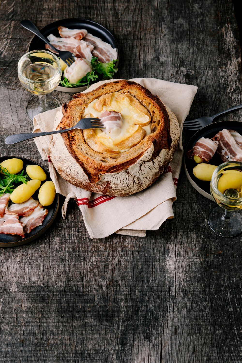 Fondue de reblochon dans du pain de René et Maxime Meilleur