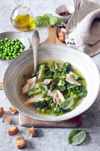 Voici la recette légère parfaite pour utiliser des restes de poulet !