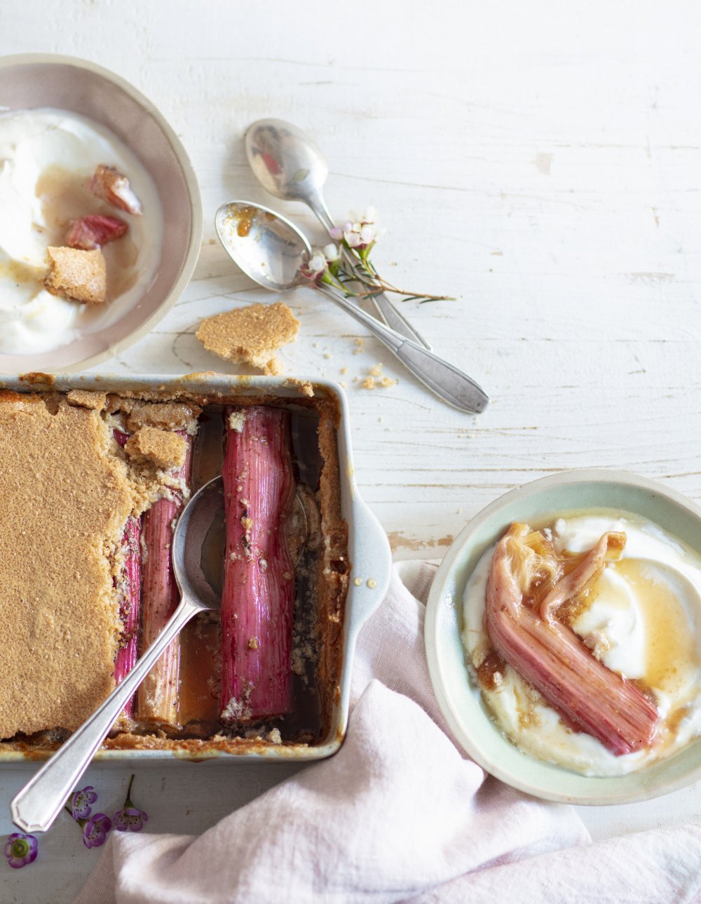 Rhubarbe en croûte de sucre