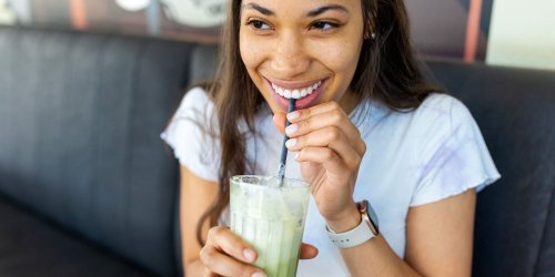La L-théanine, l'anxiolytique naturel qui rend votre thé matcha apaisant