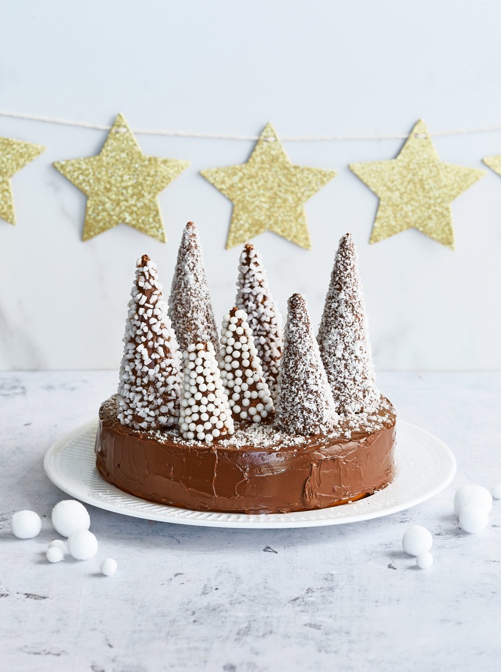 Gâteau de Noël façon forêt enneigée