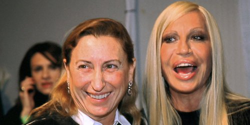 Avec le rachat de Versace, Prada veut-il concurrencer les grands groupes de luxe français ?