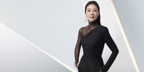 Michelle Yeoh devient la nouvelle ambassadrice mondiale de la marque de cosmétiques Helena Rubinstein