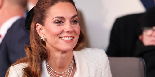 Kate Middleton remet cet accessoire capillaire au goût du jour (on va toutes vouloir l'adopter cette saison)
