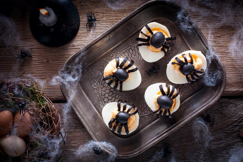 Oeufs mimosa araignées pour Halloween