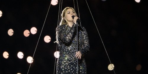 De ses courageux engagements à l'Eurovision : Louane, une voix puissante