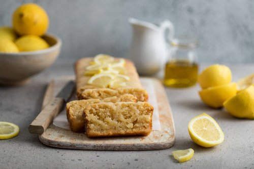 Un cake sans farine, au bon goût de citron et prêt en 5 minutes ? Testez vite cette recette ultra facile !