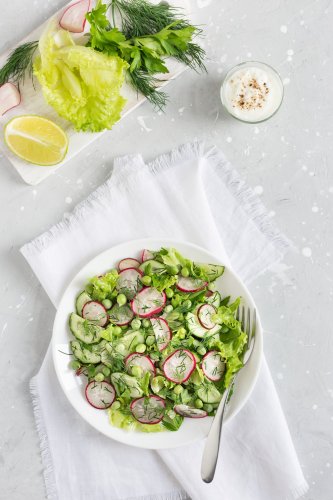 Fraîche, croquante et prête en 5 minutes : cette salade de printemps a tout bon !