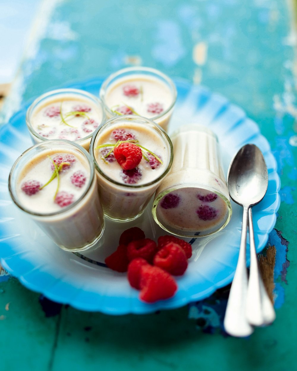 Blanc manger coco, citron et framboises