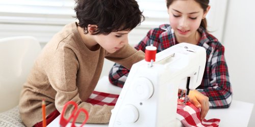 7 idées de cadeaux pour les enfants qui aiment la couture