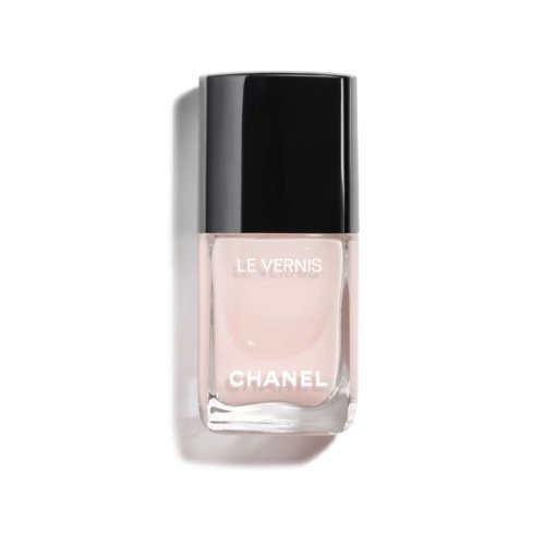 5 vernis parfaits pour reproduire la manucure laiteuse de Meghan Markle