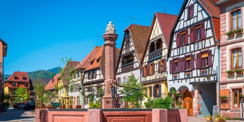 Ce village alsacien proche de Colmar est au cœur d'une enceinte médiévale préservée