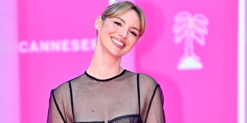 Louise Bourgoin relance la tendance de la robe transparente à quelques jours du Festival de Cannes